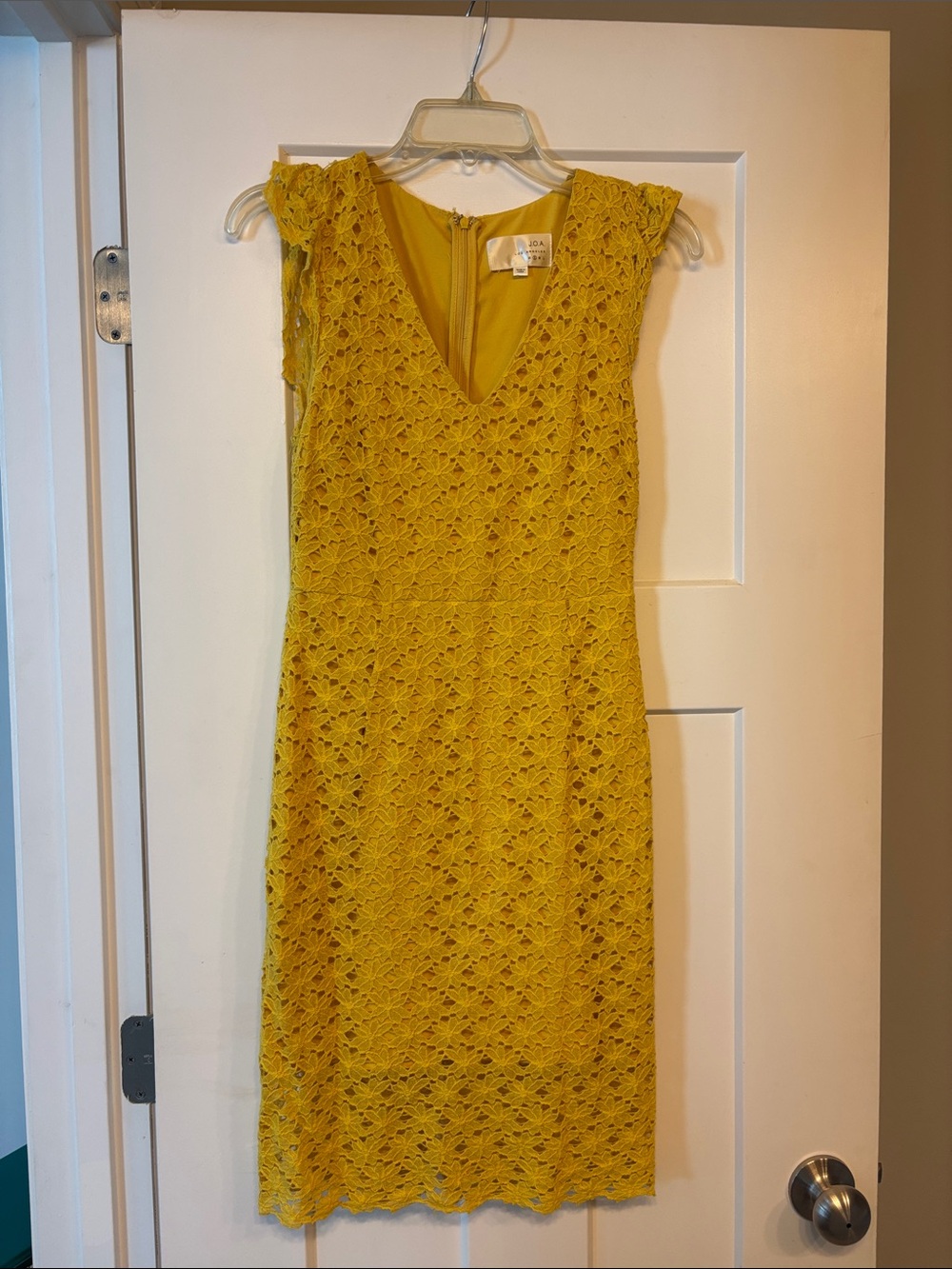 J.O.A. Mustard Yellow Lace V-Neck Sheath Dress size Small